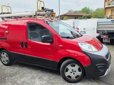 Usata Fiat Fiorino 95 CV (69 kW) 2017 Rosso / pastello Monovolume