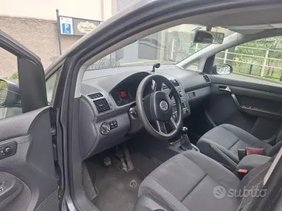 Usata VW Touran 105 CV (77 kW) 2005 Grigio Monovolume