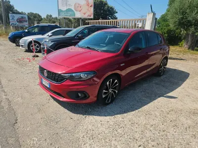 Usata Fiat Tipo Lounge 120 CV (88 kW) 2018 Rosso Berlina