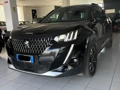 Usata Peugeot 2008 GT 131 CV (96 kW) 2020 Nero SUV