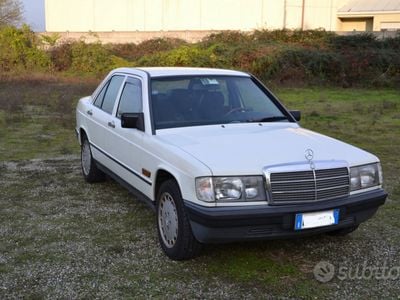 Usata Mercedes 190 122 CV (89 kW) 1985 Bianco Berlina