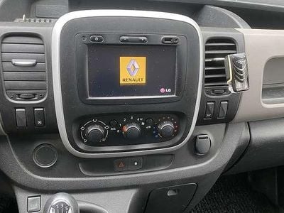 Usata Renault Trafic 120 CV (88 kW) 2015 Bianco Monovolume