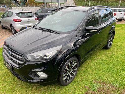 Nero Usata 2017 Ford Kuga ST-Line SUV | 14.500 € (Buon prezzo)