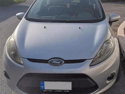 Begagnad Ford Fiesta 96 HK (70 kW) 2010 Grå Halvkombi