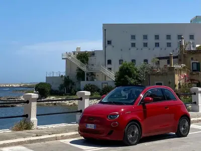 Usata Fiat 500e Red 42 kW (58 CV) 2022 Rosso Utilitaria