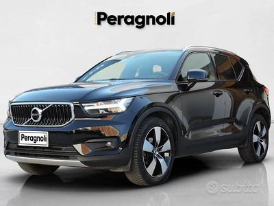 Usata Volvo XC40 Momentum 163 CV (119 kW) 2021 Nero SUV