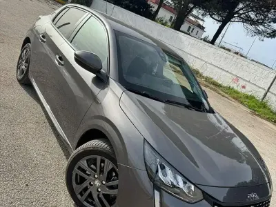 Usata Peugeot 208 Active 102 CV (75 kW) 2021 Grigio Utilitaria