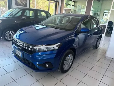 Usata Dacia Sandero Comfort 91 CV (66 kW) 2023 Blu/azzurro Berlina