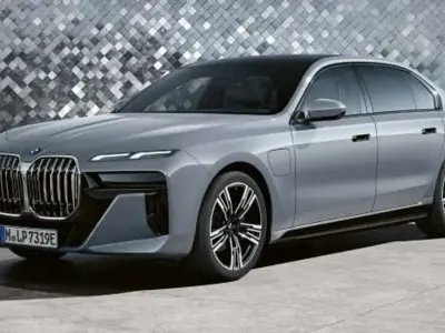 Nuova BMW i7 M Sport 172 kW (234 CV) 2026 Argento Berlina