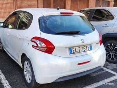 Usata Peugeot 208 Allure 68 CV (50 kW) 2012 Bianco Utilitaria
