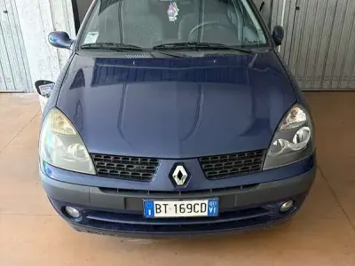 Usata Renault Clio II Expression 65 CV (47 kW) 2001 Berlina