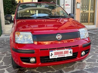 Usata Fiat Panda Dynamic 75 CV (55 kW) 2011 Rosso Utilitaria