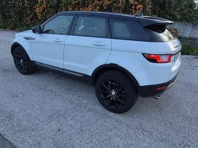 Usata Land Rover Range Rover evoque 150 CV (110 kW) 2016 Nero Furgone