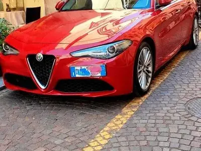 Usata Alfa Romeo Giulia Super 180 CV (132 kW) 2017 Rosso Berlina