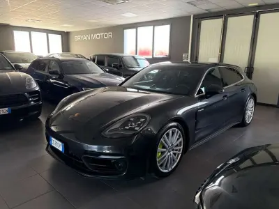 Usata Porsche Panamera 4S E-Hybrid Sport Turismo Sport Turismo 441 CV (324 kW) 2021 Grigio Station wagon