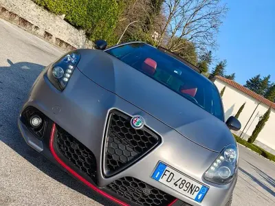 Usata Alfa Romeo Giulietta Veloce 241 CV (177 kW) 2016 Utilitaria