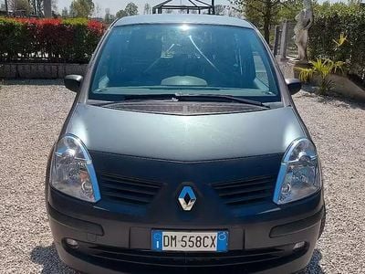 Usata Renault Modus 70 CV (51 kW) 2008 Grigio Monovolume