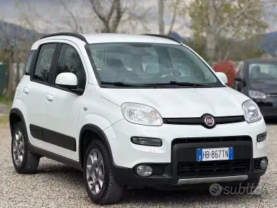 Usata Fiat Panda 4x4 S 86 CV (63 kW) 2015 Bianco Utilitaria