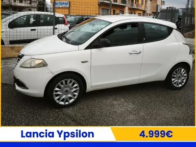 Usata Lancia Ypsilon Gold 95 CV (69 kW) 2012 Bianco Utilitaria