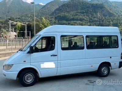Usata 2000 Mercedes Sprinter Furgone | 9000 €