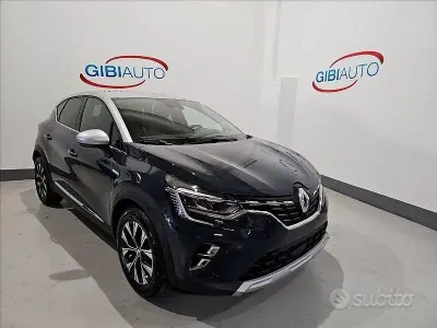 Usata Renault Captur 94 CV (69 kW) 2023 Blu SUV
