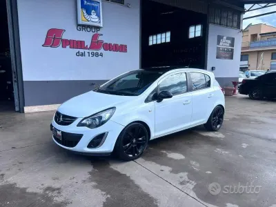 Occasion Opel Corsa Cosmo 85 ch (62 kW) 2011 Blanc Citadine