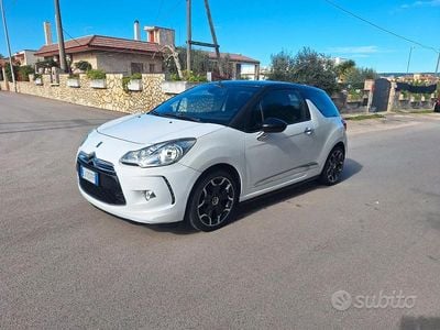 Usata DS Automobiles DS3 So Chic 90 CV (66 kW) 2012 Bianco Coupé