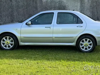 Usata Lancia Lybra 131 CV (96 kW) 2000 Grigio Berlina