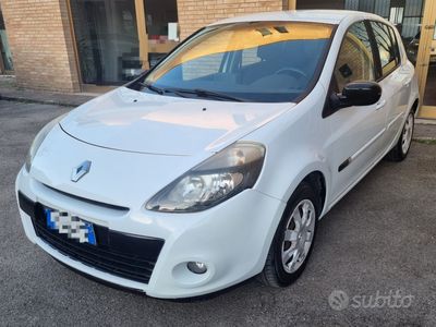 usata Renault Clio 1.2 75cv NEOPATENTATI solo 155000 km