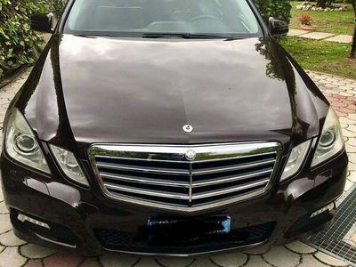 Usata Mercedes E250 113 CV (83 kW) 2011 Marrone Berlina