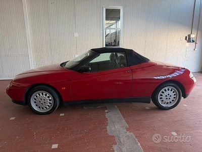 Usata Alfa Romeo Spider 155 CV (114 kW) 1998 Rosso Cabrio