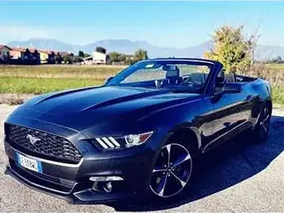 Usata Ford Mustang Convertible 421 CV (309 kW) 2015 Cabrio
