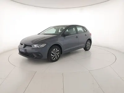 Usata VW Polo Life 95 CV (69 kW) 2025 Smoky grey metallizzato Utilitaria