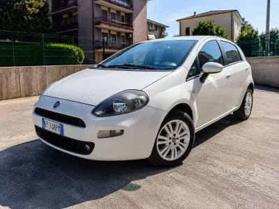 Occasion Fiat Punto Easy 69 ch (50 kW) 2013 Blanc Citadine