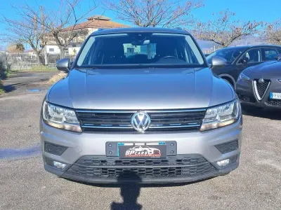 Usata VW Tiguan Sportline 150 CV (110 kW) 2020 Grigio SUV