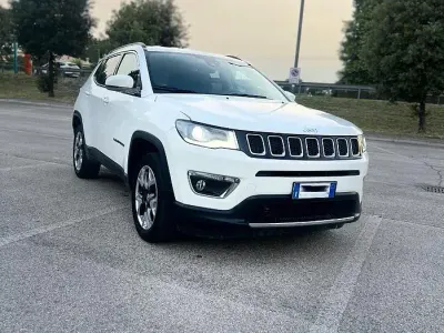 Usata Jeep Compass Limited 140 CV (102 kW) 2018 Bianco SUV
