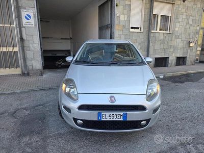 Usata Fiat Punto Easy 69 CV (50 kW) 2012 Grigio Utilitaria
