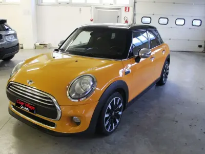Usata Mini Cooper D Business 95 CV (69 kW) 2015 Arancione Utilitaria