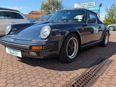 Usata Porsche 911 Carrera Cabriolet 231 CV (169 kW) 1985 Blu/azzurro Cabrio
