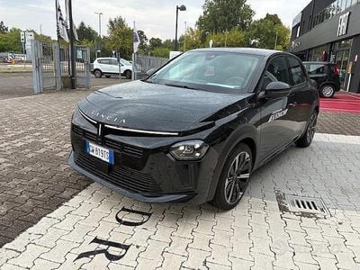 Novo Lancia Ypsilon 2025 Preto Citadino
