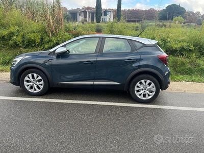 Usata Renault Captur 101 CV (74 kW) 2020 Grigio SUV