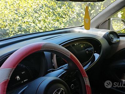 Usata Toyota Aygo X 72 CV (52 kW) 2023 Nero SUV
