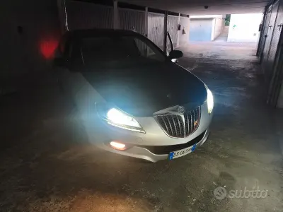 Usata Lancia Delta 150 CV (110 kW) 2008 Grigio Utilitaria