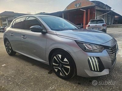 Begagnad Peugeot 208 Allure 101 HK (74 kW) 2025 Grå Halvkombi