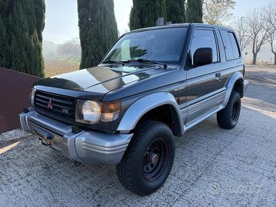 Usata Mitsubishi Pajero Top 149 CV (109 kW) 1992 Grigio SUV
