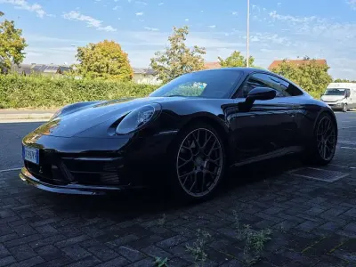 Usata Porsche 992 450 CV (330 kW) 2020 Nero Coupé