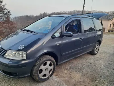 Usata Seat Alhambra 116 CV (85 kW) 2008 Verde Monovolume