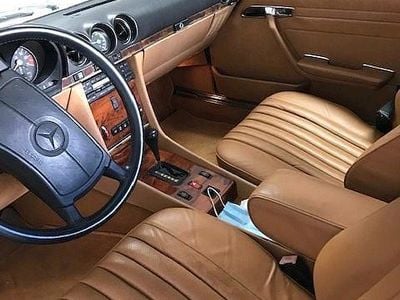 Usata Mercedes 560 245 CV (180 kW) 1988 Bianco Cabrio