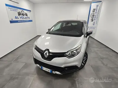 Usata Renault Captur Intens 90 CV (66 kW) 2016 Grigio SUV