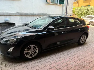 Usata Ford Focus 120 CV (88 kW) 2021 Nero Berlina